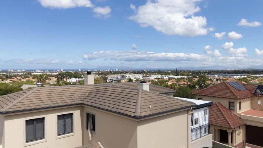 To Let 5 Bedroom Property for Rent in Rome Glen Western Cape